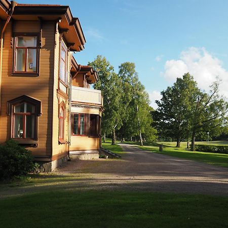 Naeaes Slott Guest House Floda  Екстериор снимка