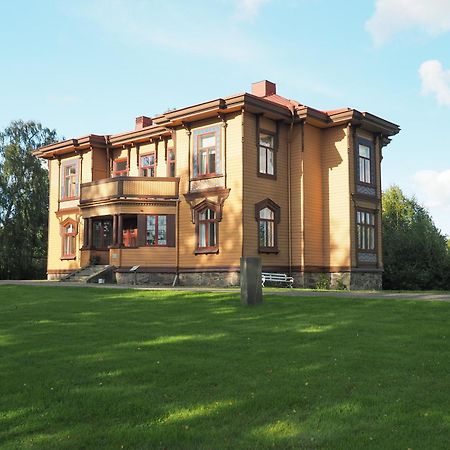 Naeaes Slott Guest House Floda  Екстериор снимка