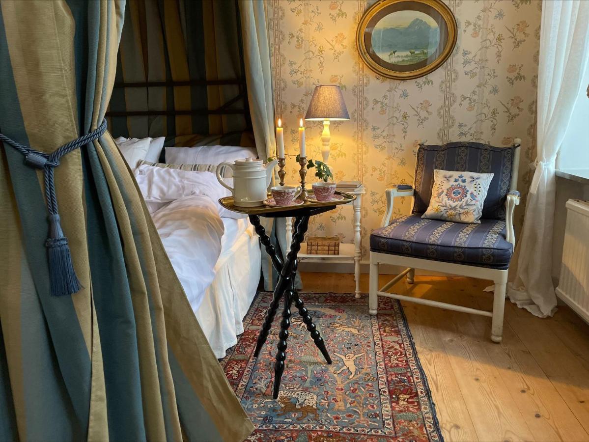 Naeaes Slott Guest House Floda  Екстериор снимка