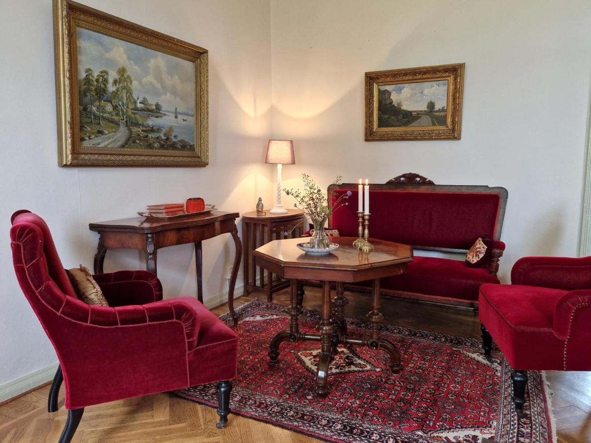Naeaes Slott Guest House Floda  Екстериор снимка