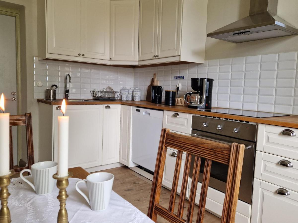 Naeaes Slott Guest House Floda  Екстериор снимка