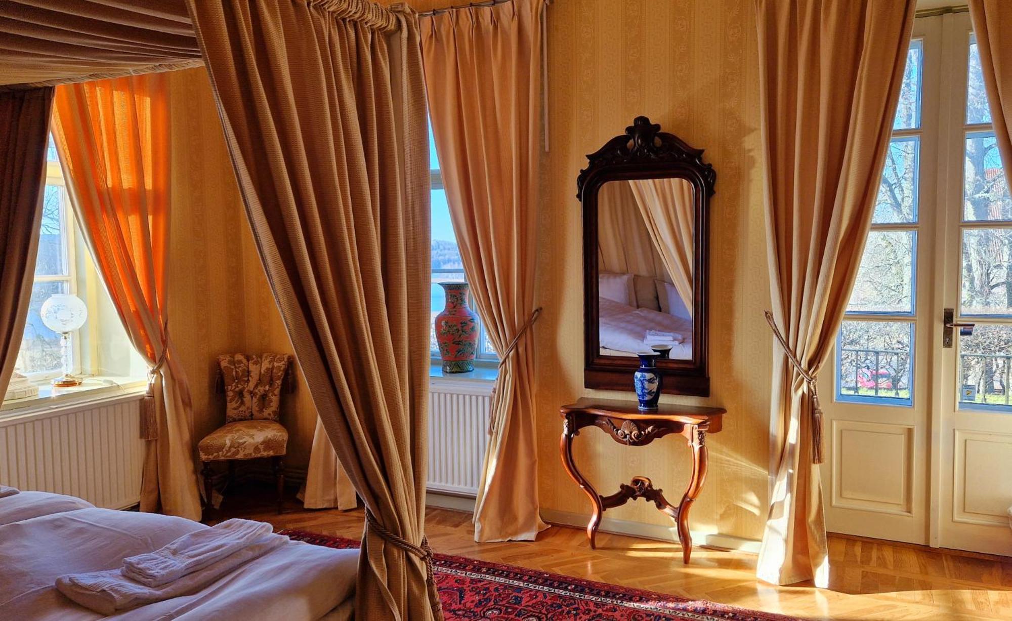 Naeaes Slott Guest House Floda  Екстериор снимка