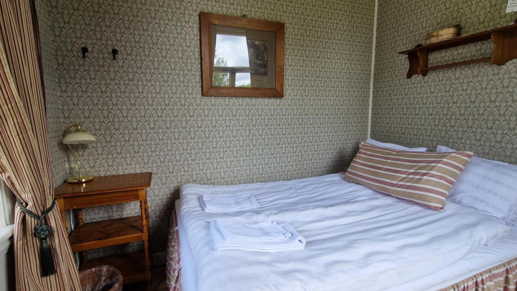 Naeaes Slott Guest House Floda  Екстериор снимка